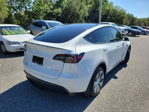 Used 2023 Tesla Model Y Long Range AWD/4WD image 10