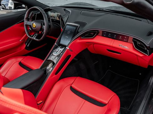 Used 2024 Ferrari Roma Spider RWD image 2