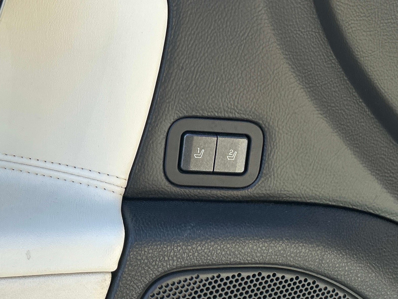 Used 2011 Lincoln MKZ Hybrid w/ 201A Rapid Spec Order Code FWD image 13