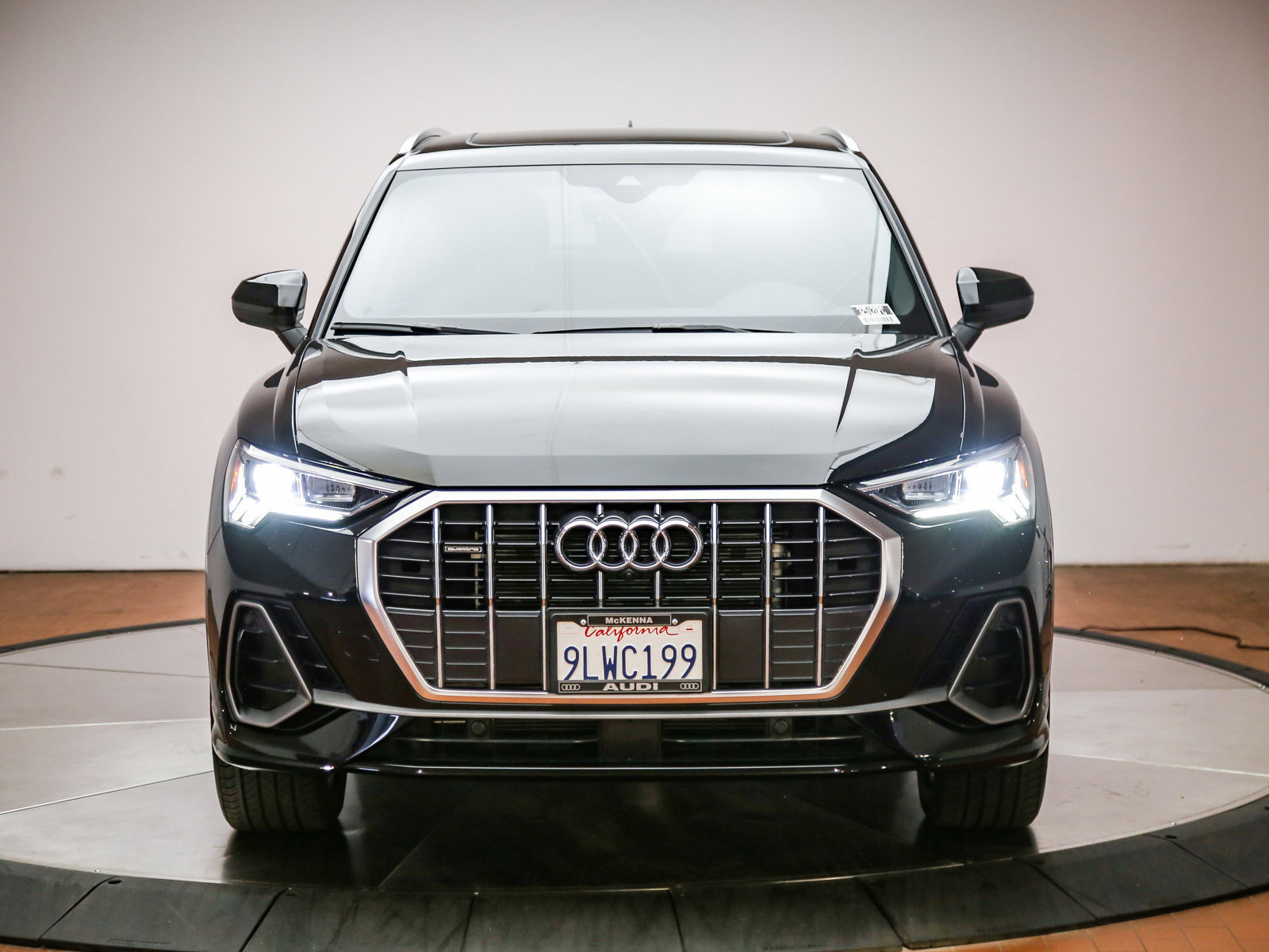 Certified 2024 Audi Q3 2.0T Premium Plus w/ Premium Plus Package AWD/4WD image 2