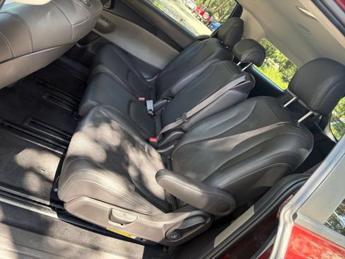 Used 2026 Kia Carnival FWD image 28