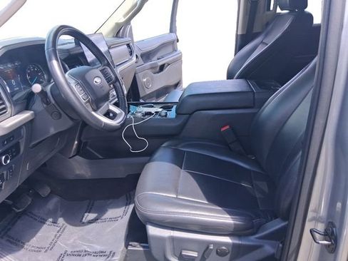 Used 2024 Ford Expedition XLT image 10