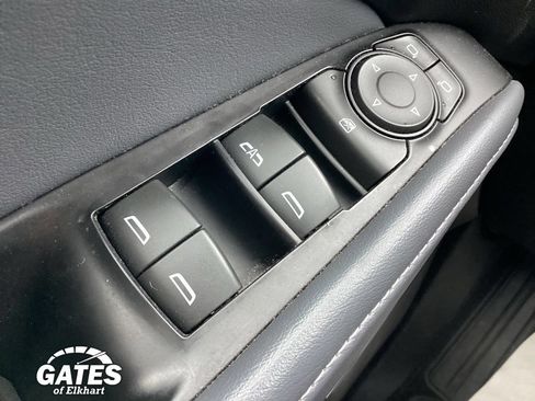 Used 2023 Buick Enclave Essence FWD image 27