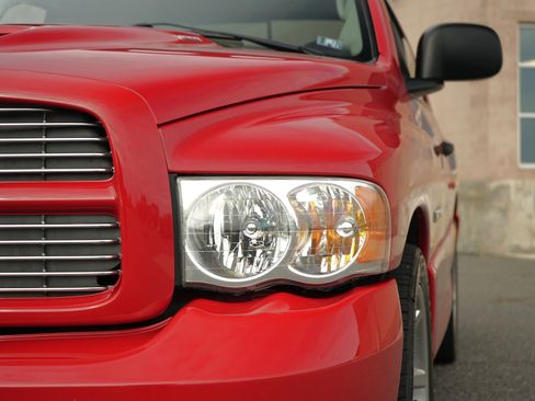 Used 2005 Dodge Ram 1500 Truck 2WD Regular Cab image 9