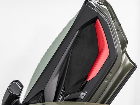 Used 2025 Lamborghini Revuelto image 38