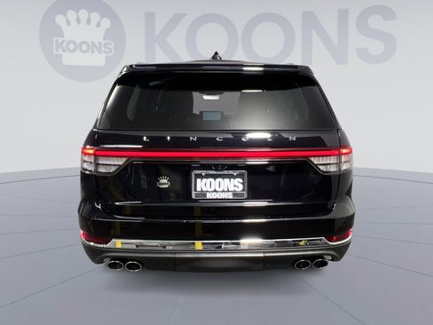 Used 2025 Lincoln Aviator AWD image 10