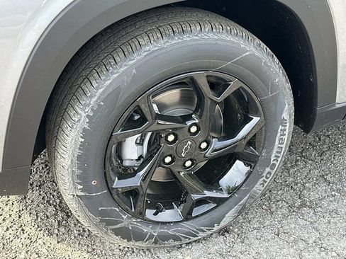 New 2026 Chevrolet Trax LT w/ Driver Confidence Package FWD image 7