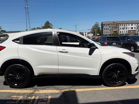 Used 2021 Honda HR-V Sport image 12