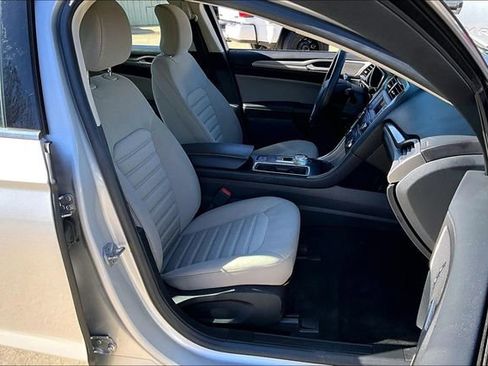 Used 2018 Ford Fusion S image 26