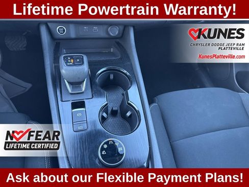 Used 2023 Nissan Rogue S image 27