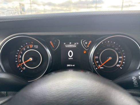 Used 2022 Jeep Wrangler Unlimited Sport image 9