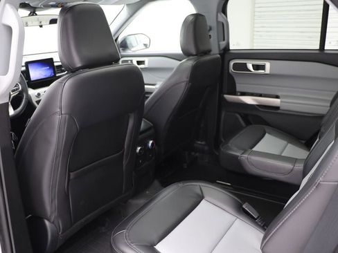 Used 2023 Ford Explorer XLT w/ Equipment Group 202A image 11