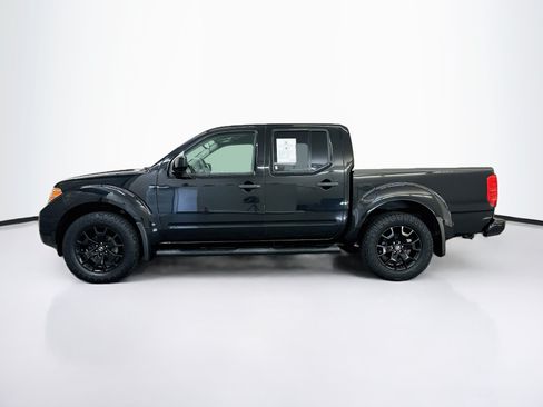 Used 2021 Nissan Frontier SV w/ Midnight Edition Floor Mats AWD/4WD image 4