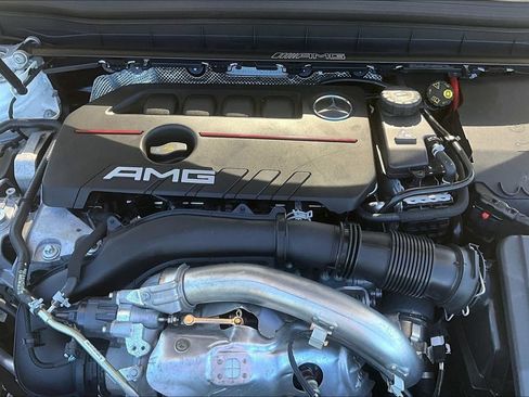 Used 2023 Mercedes-Benz GLB 35 AMG 4MATIC image 31
