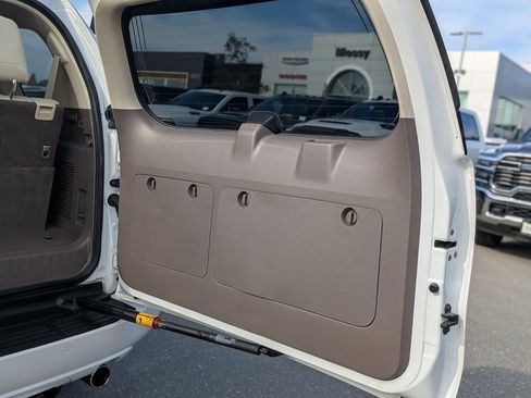 Used 2014 Lexus GX 460 image 8