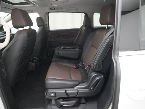 Certified 2026 Honda Odyssey Elite image 16