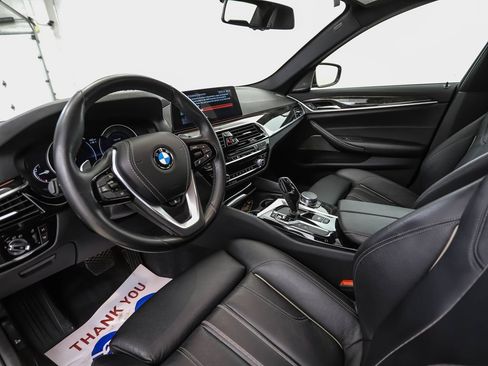 Used 2017 BMW 530i xDrive AWD/4WD image 10