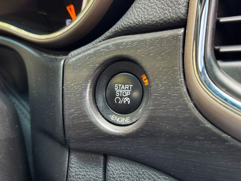 Used 2015 Jeep Grand Cherokee Altitude AWD/4WD image 22