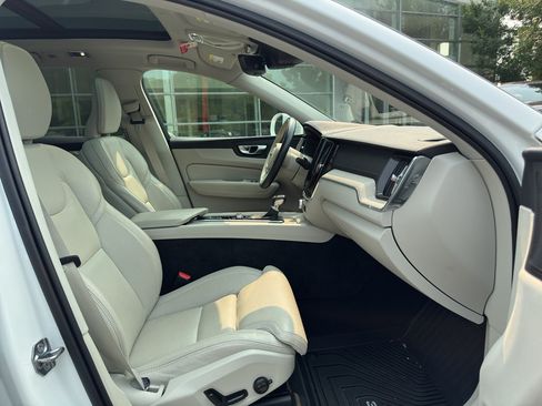 Used 2021 Volvo XC60 T5 Inscription w/ Advanced Package AWD/4WD image 19