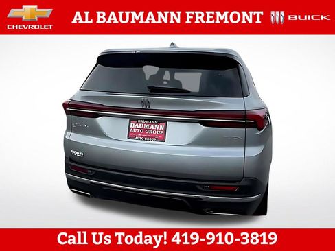 Used 2025 Buick Enclave Preferred AWD/4WD image 4