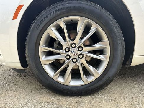 Used 2023 Buick Enclave Avenir w/ Trailering Package, 5000 lbs. AWD/4WD image 35