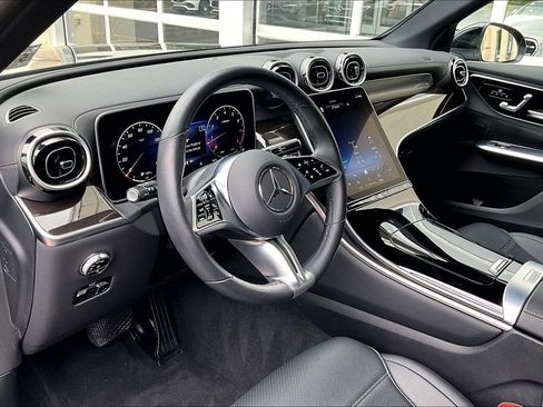 Used 2023 Mercedes-Benz GLC 300 4MATIC image 13
