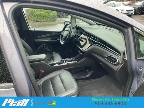 Used 2022 Chevrolet Bolt LT w/ Infotainment Package image 51