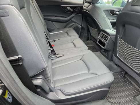 Used 2025 Audi Q7 2.0T Premium Plus w/ Premium Plus Package AWD/4WD image 8