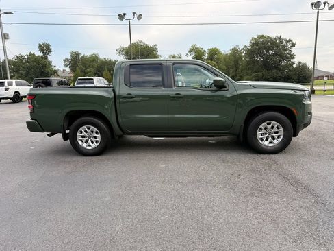 Used 2024 Nissan Frontier SV RWD image 6