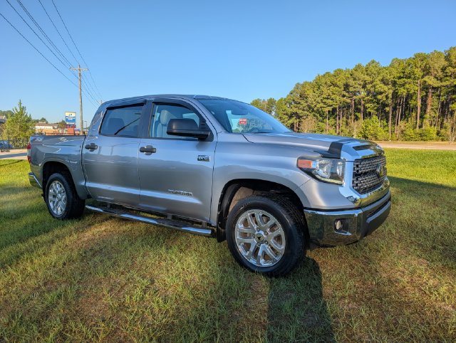 Used 2020 Toyota Tundra SR5 w/ SR5 Leather Package AWD/4WD image 1