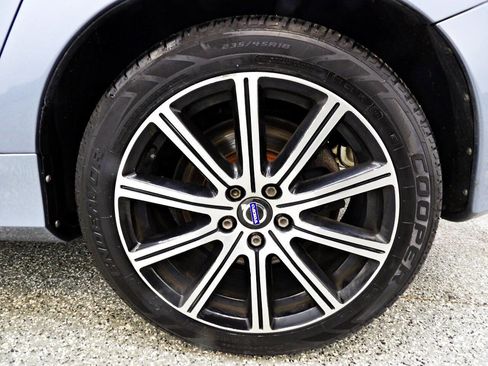 Used 2017 Volvo S60 T5 Inscription image 20