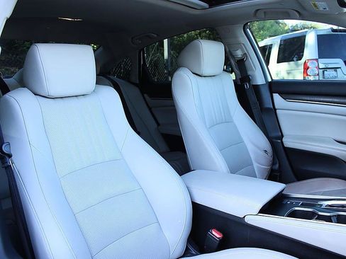Used 2019 Honda Accord EX-L image 21