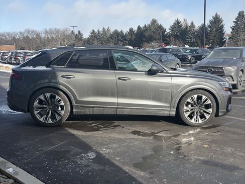 Used 2025 Audi Q8 Premium Plus image 6