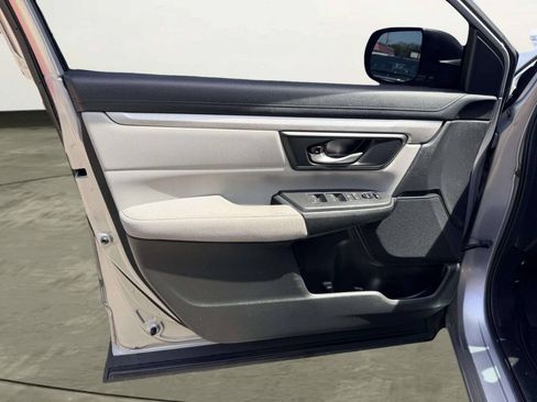 Used 2017 Honda CR-V LX image 18