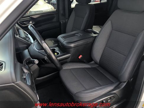Used 2022 GMC Yukon XL SLE w/ Gmc Pro Safety Plus Package RWD image 12