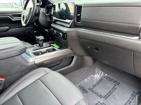Used 2024 Chevrolet Silverado 1500 LTZ w/ LTZ Premium Package image 24