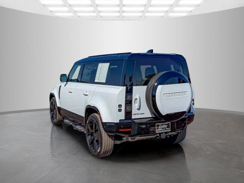 New 2026 Land Rover Defender 110 X-Dynamic SE AWD/4WD image 3