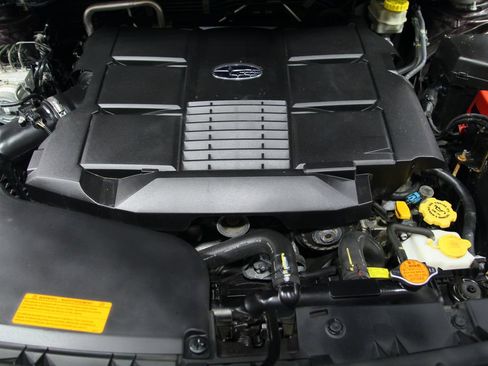 Used 2017 Subaru Outback 3.6R Touring AWD/4WD image 29
