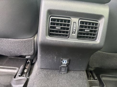 Used 2020 Toyota Camry XSE image 19