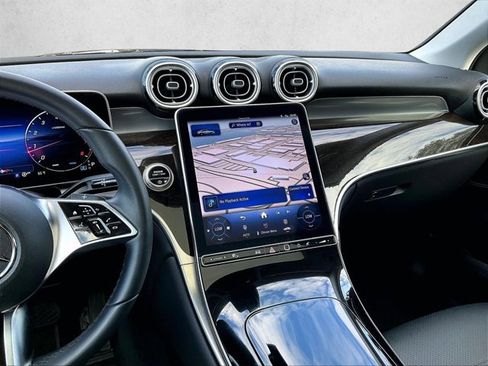 Used 2025 Mercedes-Benz GLC 300 GLC 300 image 8