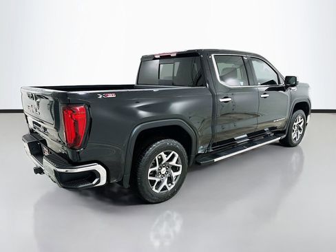 Used 2024 GMC Sierra 1500 SLT AWD/4WD image 7