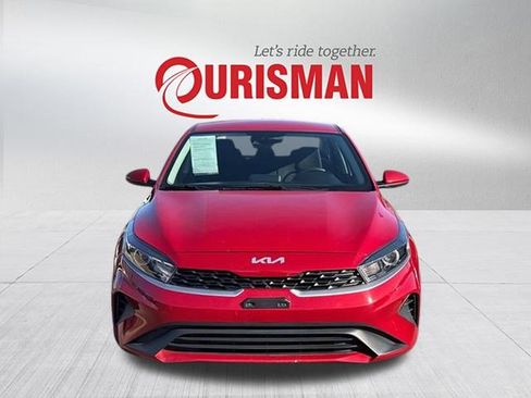 Certified 2023 Kia Forte LXS image 3