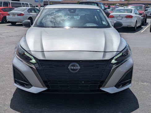 Used 2024 Nissan Altima 2.5 SV FWD image 10