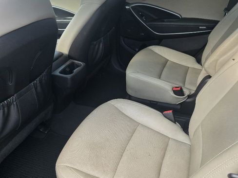 Used 2017 Hyundai Santa Fe Limited image 12