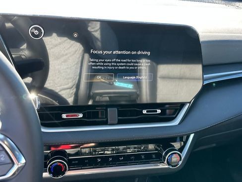 New 2026 Chevrolet Equinox LT w/ Midnight Edition image 23