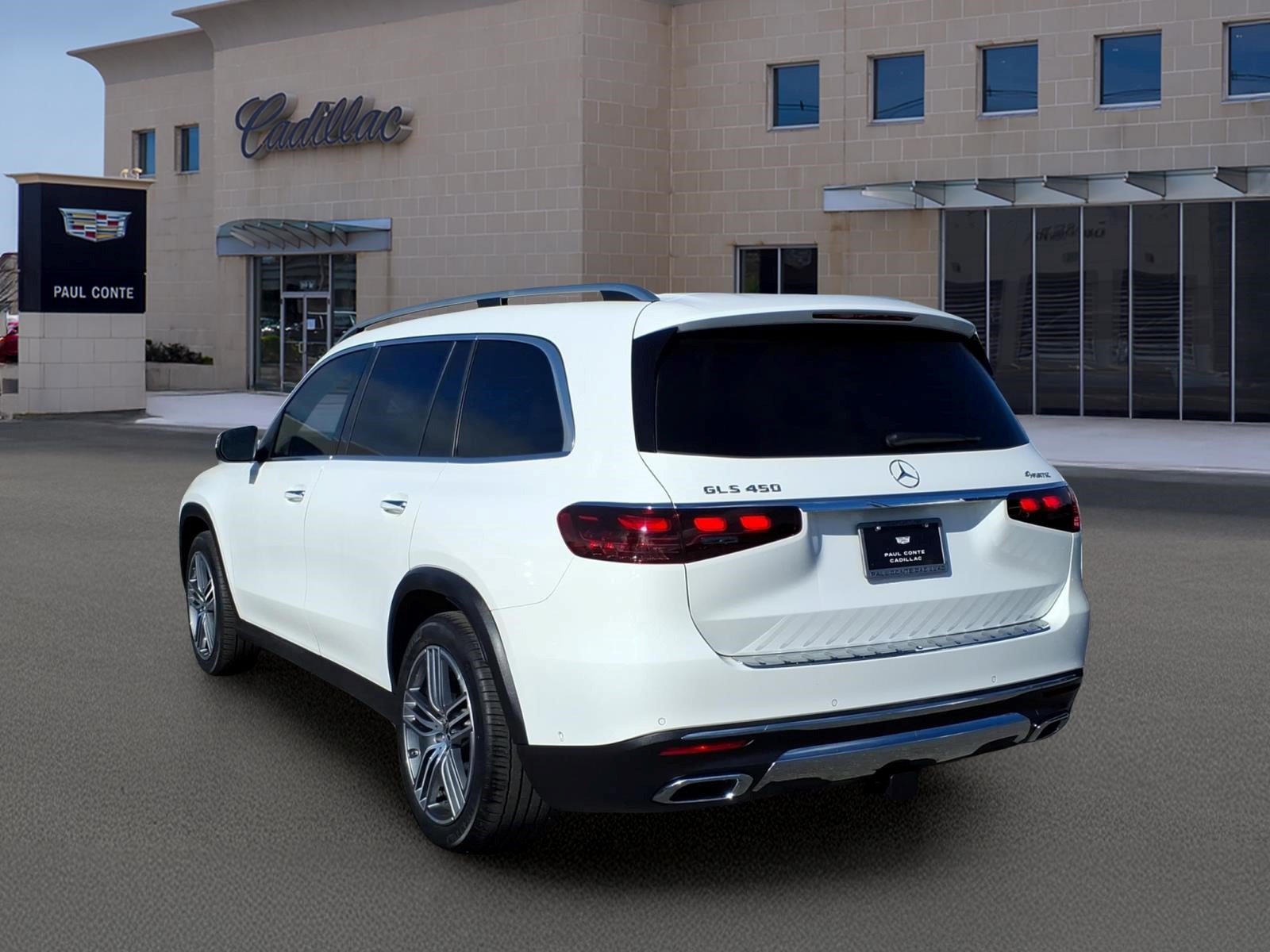 Used 2025 Mercedes-Benz GLS 450 4MATIC image 6