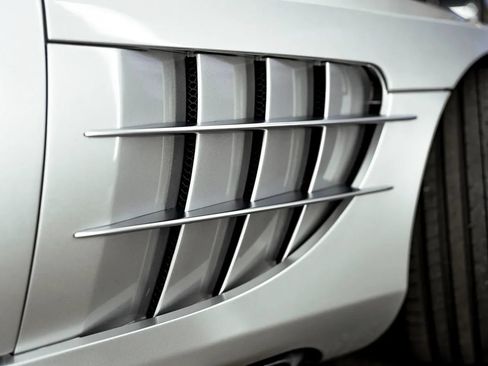 Used 2006 Mercedes-Benz SLR image 25