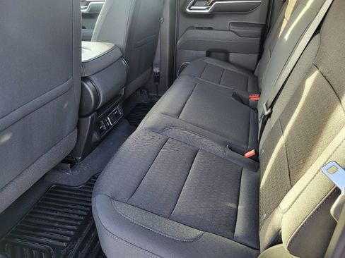 New 2026 GMC Sierra 1500 Elevation image 32