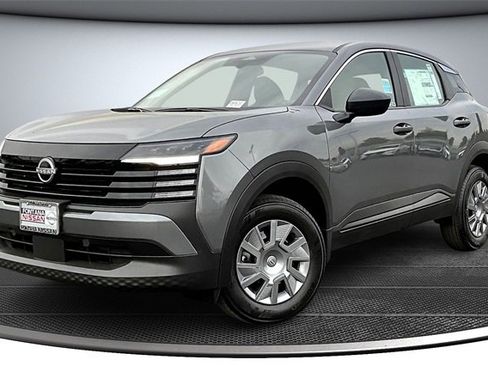 New 2026 Nissan Kicks S image 2