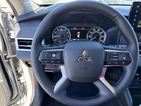 New 2026 Mitsubishi Outlander AWD image 45